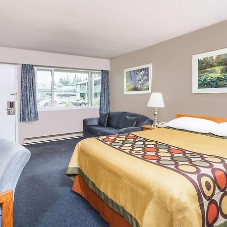 Super 8 By Wyndham Quesnel Bc Hotel Exterior foto